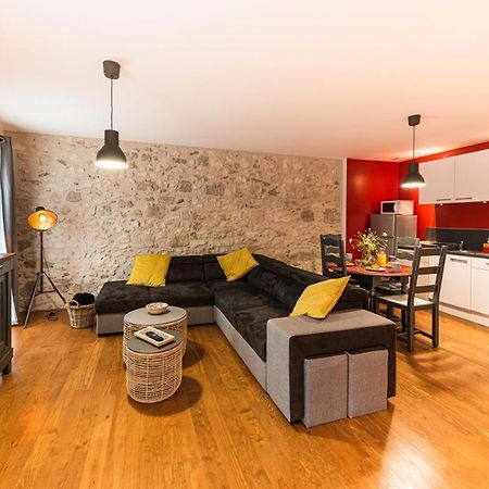 Les Gites Du Chateau - L Appartement Du Roi - Magnifique Appartement Face Au Chateau Nérac Eksteriør bilde