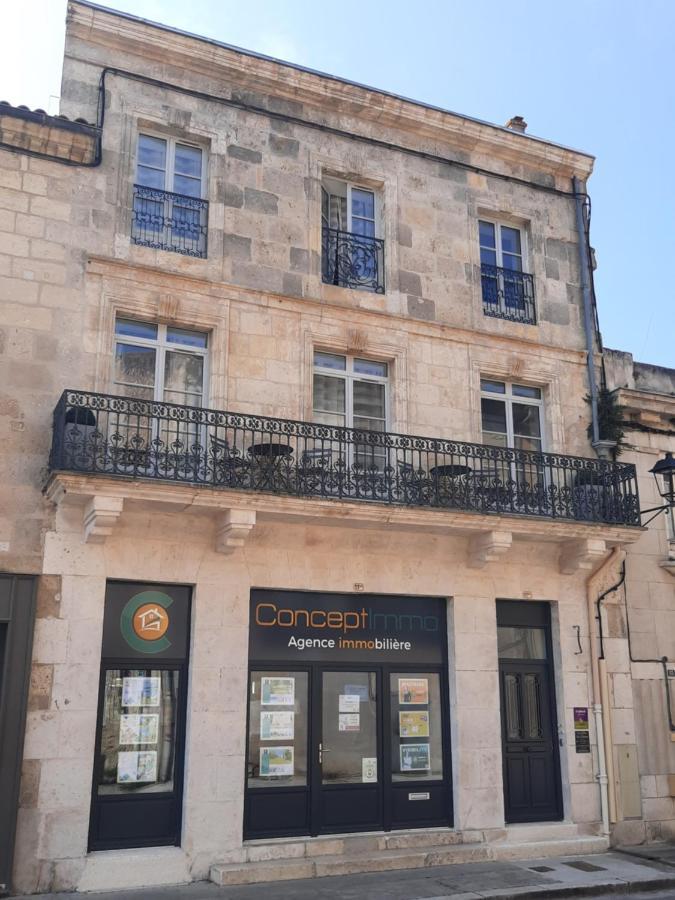 Les Gites Du Chateau - L Appartement Du Roi - Magnifique Appartement Face Au Chateau Nérac Eksteriør bilde